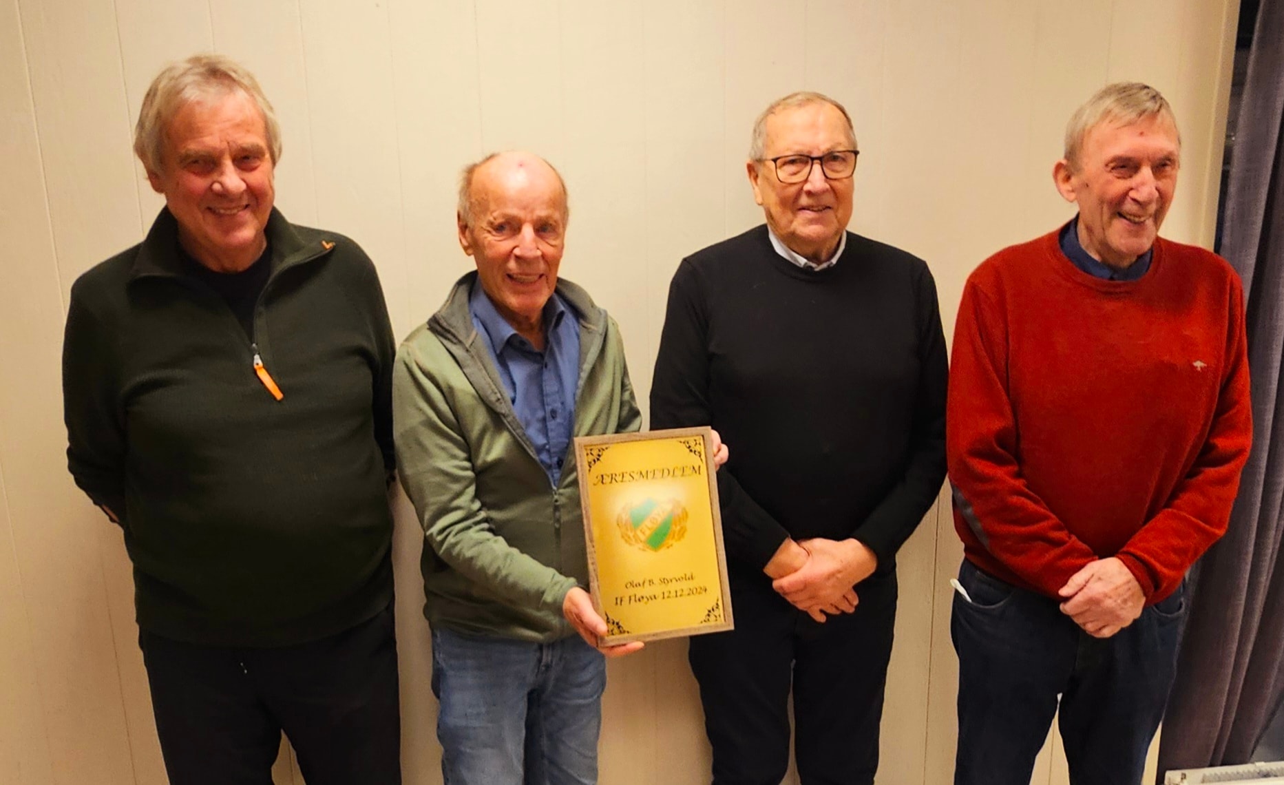 Nye Æresmedlemmer i Fløya.